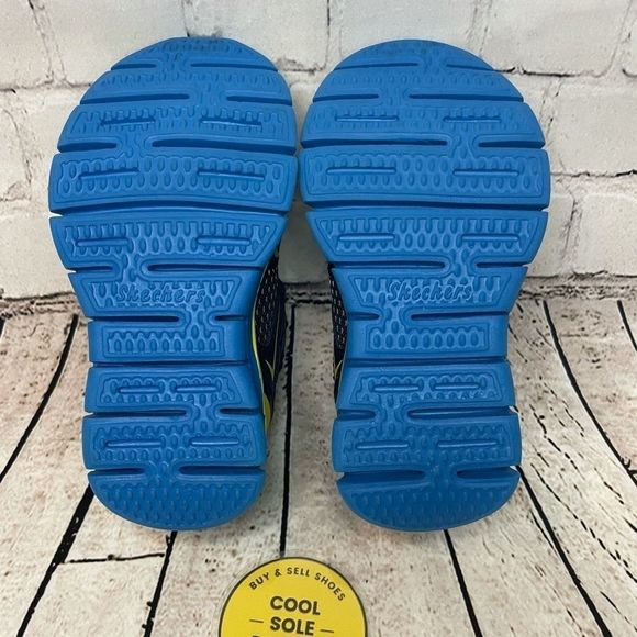 Skechers shoes, toddler 8. - Picture 6 of 11